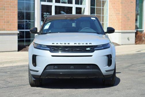 Seoul Pearl Silver Metallic 2026 Land Rover Range Rover Evoque Core S