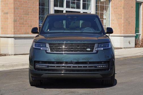 Belgravia Green Metallic 2026 Land Rover Range Rover P530 SE