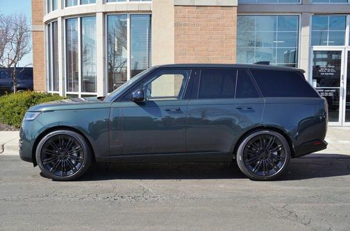 Belgravia Green Metallic 2026 Land Rover Range Rover P530 SE