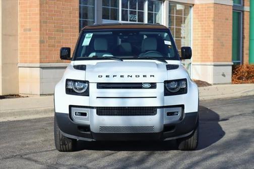 2025 Land Rover Defender 110 P400 S