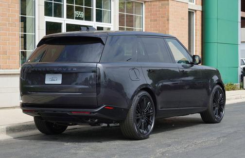 Carpathian Grey Premium Metallic 2026 Land Rover Range Rover P530 SE 7 Seat