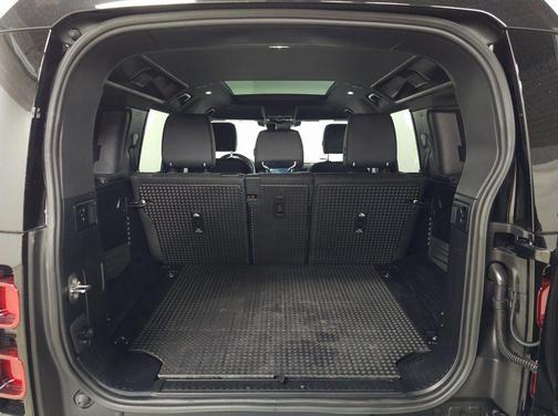Santorini Black Metallic 2025 Land Rover Defender 110 P300