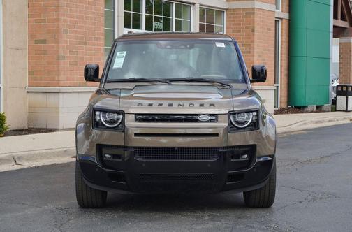 Gondwana Stone Metallic 2026 Land Rover Defender P400 X-Dynamic SE