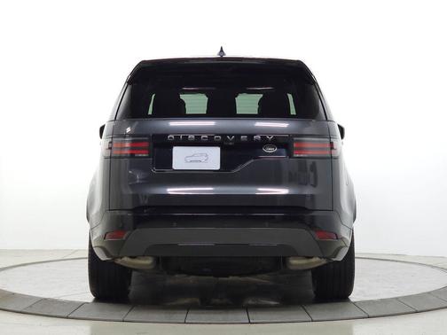 Carpathian Gray Premium Metallic 2023 Land Rover Discovery P300 S R-Dynamic