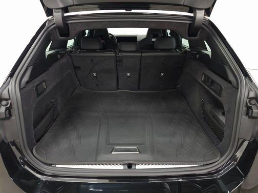 Black Sapphire Metallic 2025 BMW M5 Base