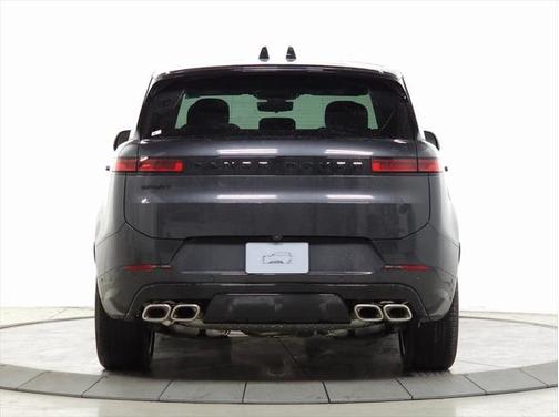 2025 Land Rover Range Rover Sport SE