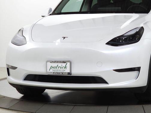 Pearl White Multi-Coat 2025 Tesla Model Y Long Range Dual Motor All-Wheel Drive