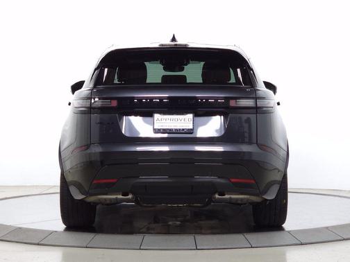 Carpathian Grey Premium Metallic 2026 Land Rover Range Rover Velar P250 SE R-Dynamic