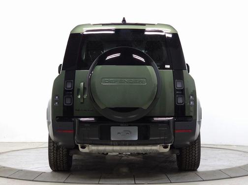 2026 Land Rover Defender P300 S