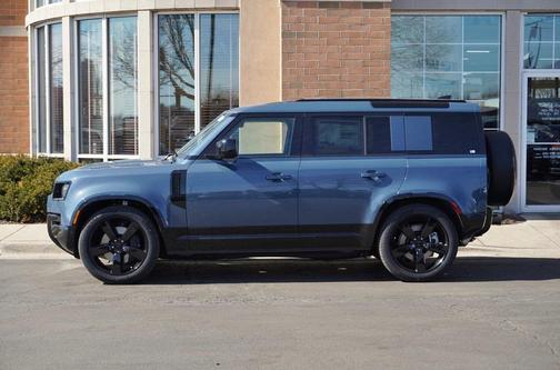 2026 Land Rover Defender P400 X-Dynamic SE