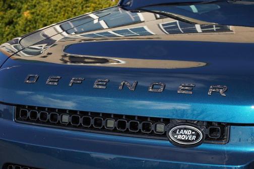 Sargasso Blue Premium Metallic 2026 Land Rover Defender P635 OCTA