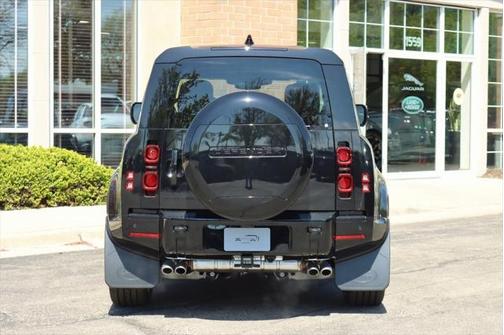 2025 Land Rover Defender 110 P500 X-Dynamic SE