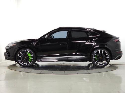 Nero Helene Metallic 2019 Lamborghini Urus Base