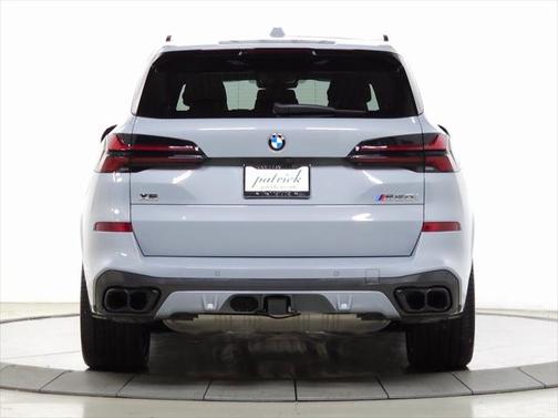 2024 BMW X5 M60i