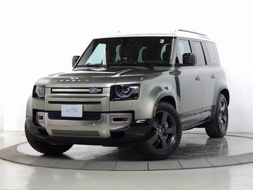 2022 Land Rover Defender 110 SE