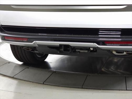 2025 Land Rover Range Rover P530 SE 7 Seat