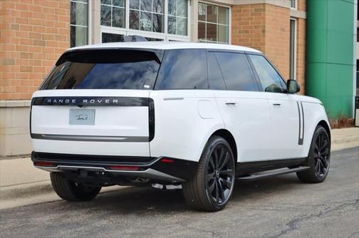 2025 Land Rover Range Rover P530 SE 7 Seat