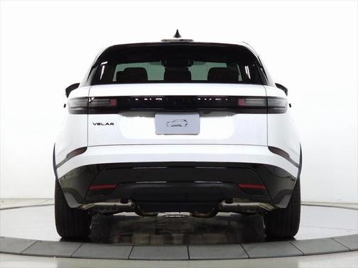 2026 Land Rover Range Rover Velar P250 SE R-Dynamic
