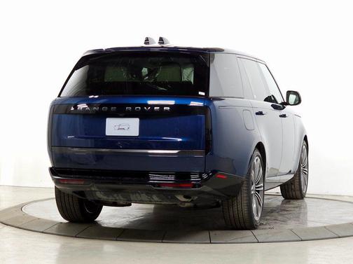 Petrolix Blue SV Bespoke Ultra Metallic Gloss 2026 Land Rover Range Rover P400 SE 7 Seat