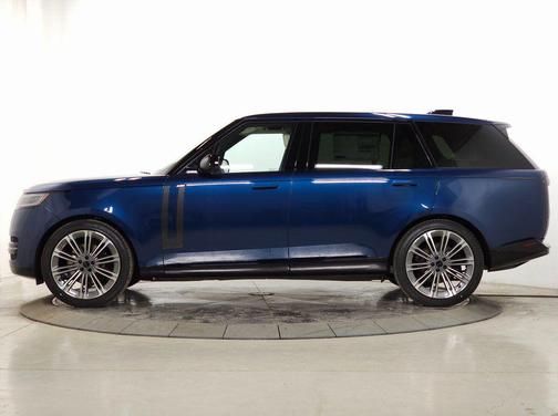Petrolix Blue SV Bespoke Ultra Metallic Gloss 2026 Land Rover Range Rover P400 SE 7 Seat
