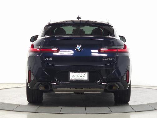 2023 BMW X4 xDrive30i
