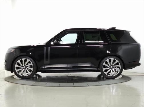 2025 Land Rover Range Rover P400 SE
