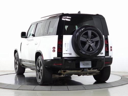 2022 Land Rover Defender 110 X-Dynamic HSE