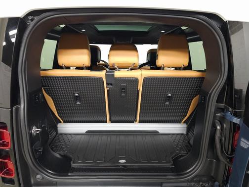 2023 Land Rover Defender 90 S