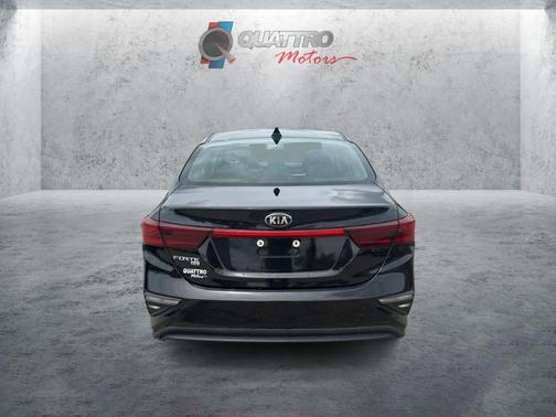 Aurora Black Pearl 2020 Kia Forte FE