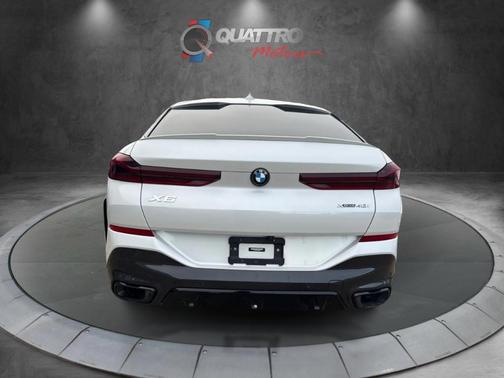 2022 BMW X6 xDrive40i