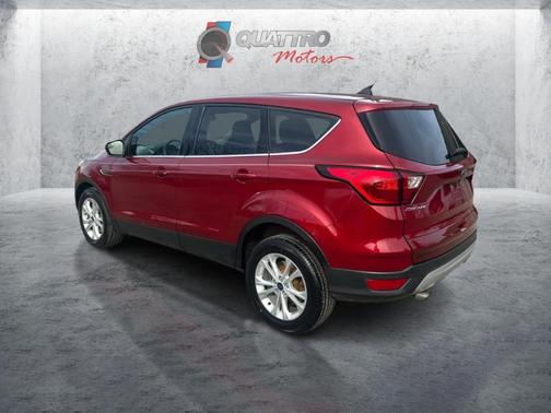 Ruby Red Metallic Tinted Clearcoat 2019 Ford Escape SE
