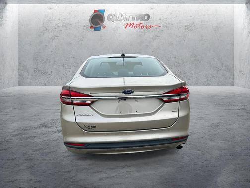 White Gold 2018 Ford Fusion SE