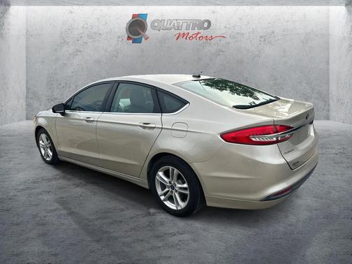 White Gold 2018 Ford Fusion SE