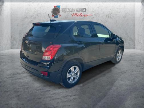 Mosaic Black Metallic 2019 Chevrolet Trax LS
