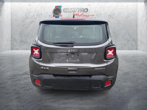 Glacier Metallic 2018 Jeep Renegade Latitude