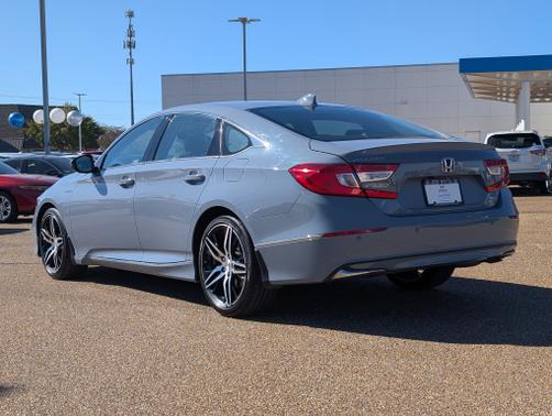 2022 Honda Accord Hybrid 