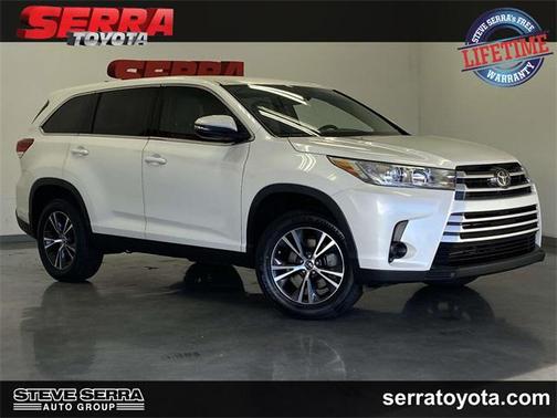2019 Toyota Highlander LE I4