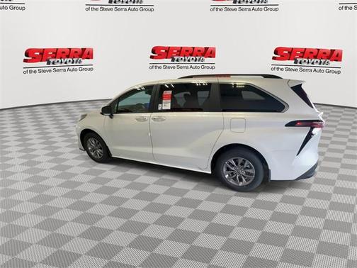 2025 Toyota Sienna XLE