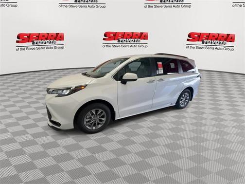 2025 Toyota Sienna XLE