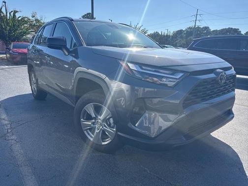 2025 Toyota RAV4 Hybrid SE