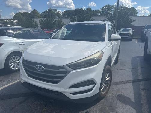 2016 Hyundai TUCSON SE