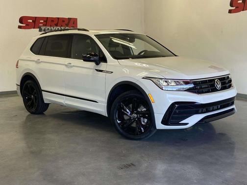 2023 Volkswagen Tiguan 2.0T SE R-Line Black