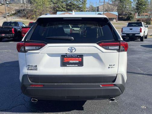 2025 Toyota RAV4 Hybrid XLE