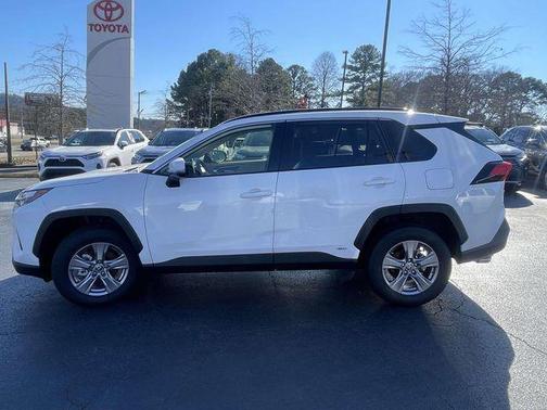 2025 Toyota RAV4 Hybrid XLE