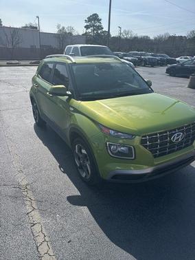2024 Hyundai VENUE SEL