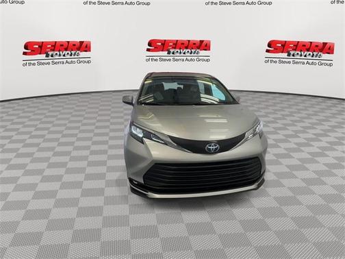 2025 Toyota Sienna XLE