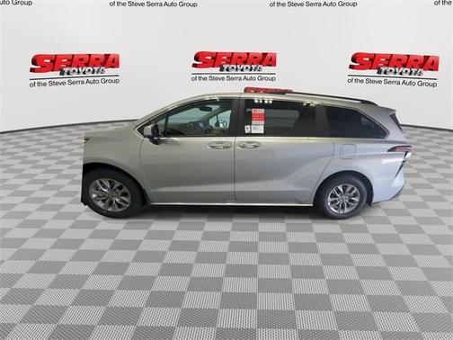 2025 Toyota Sienna XLE