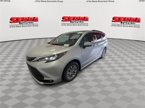 2025 Toyota Sienna XLE