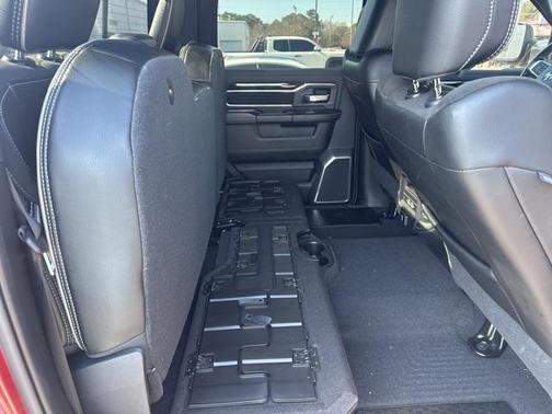 2022 RAM 2500 Laramie Crew Cab 4x4 6'4' Box