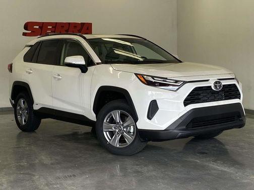 2025 Toyota RAV4 Hybrid XLE